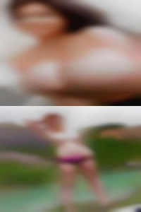 Sex the pretty woman nude masturbating in internet cabin.
